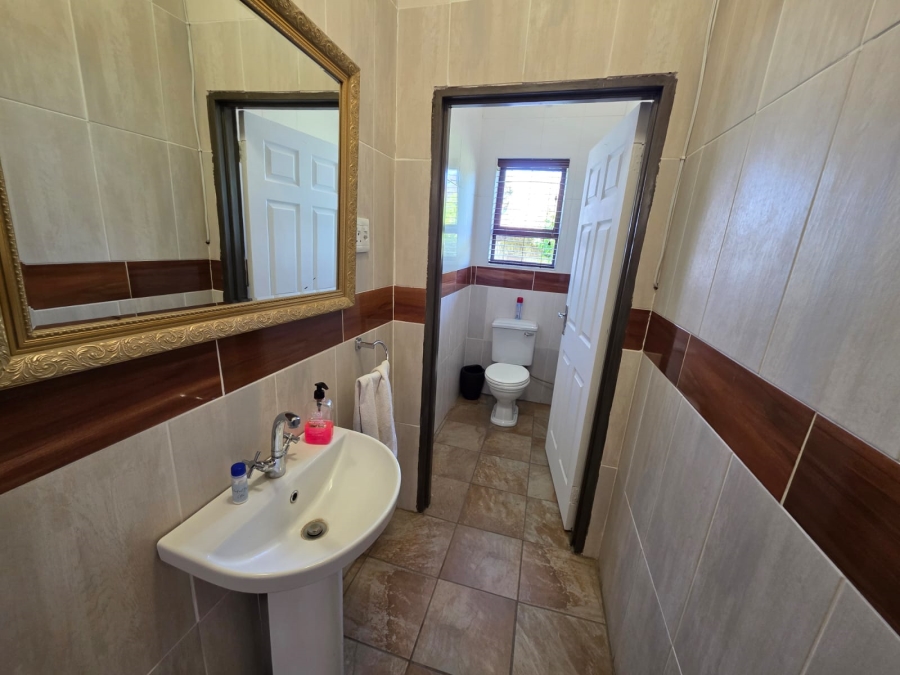 38 Bedroom Property for Sale in Paul Roux Free State